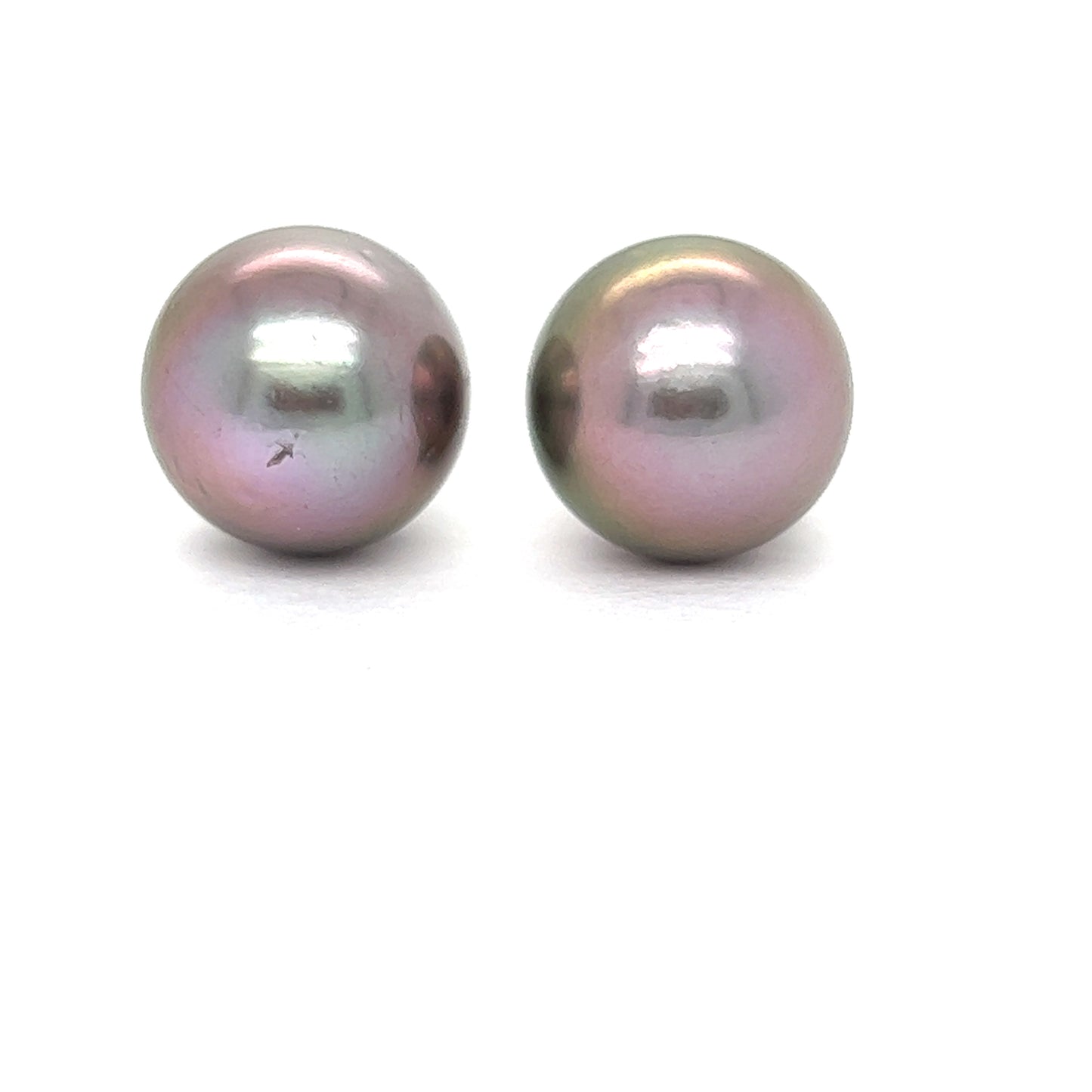 Pearl of love stud earring
