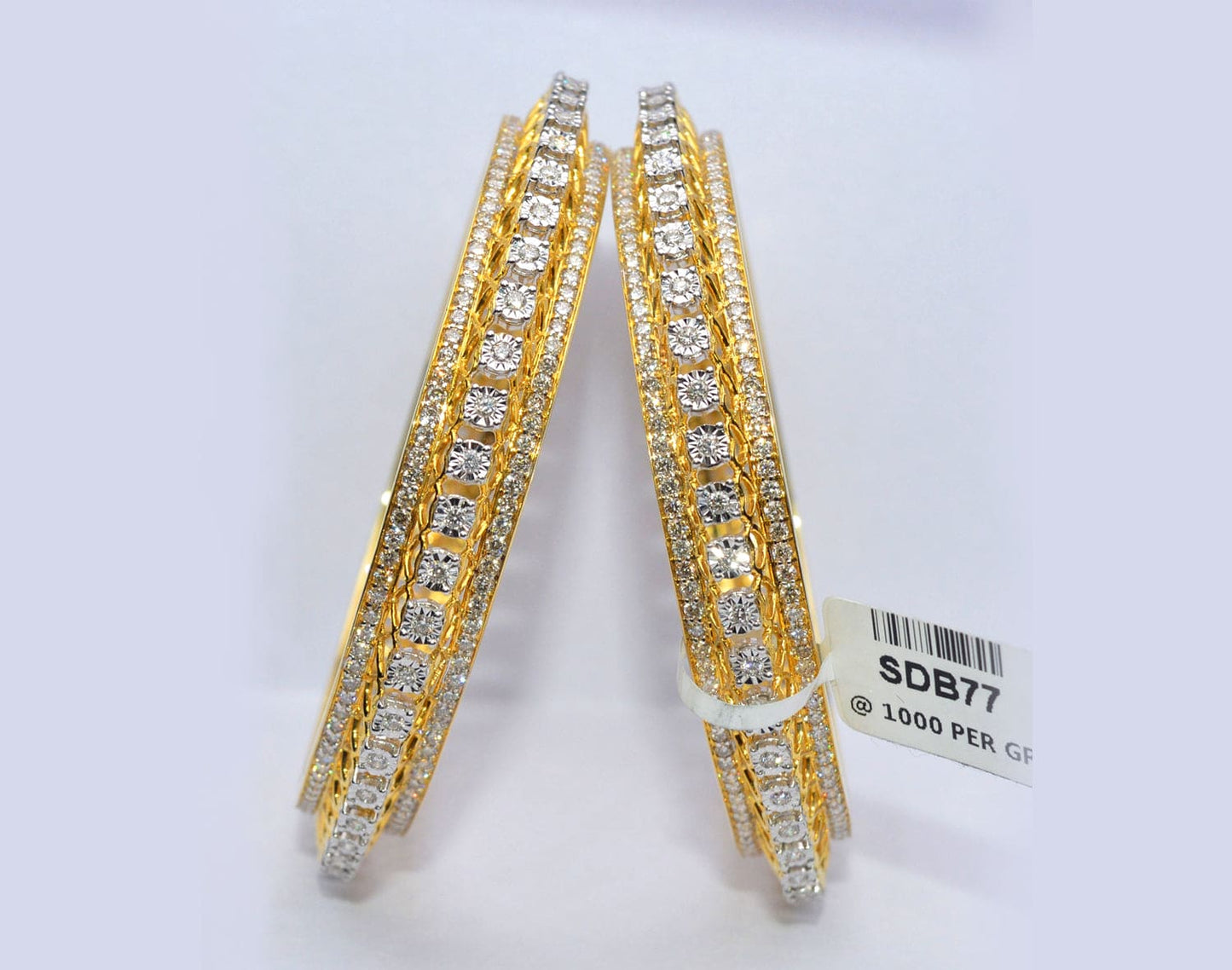 18k Timeless Yellow Gold Regal Diamond Bangle