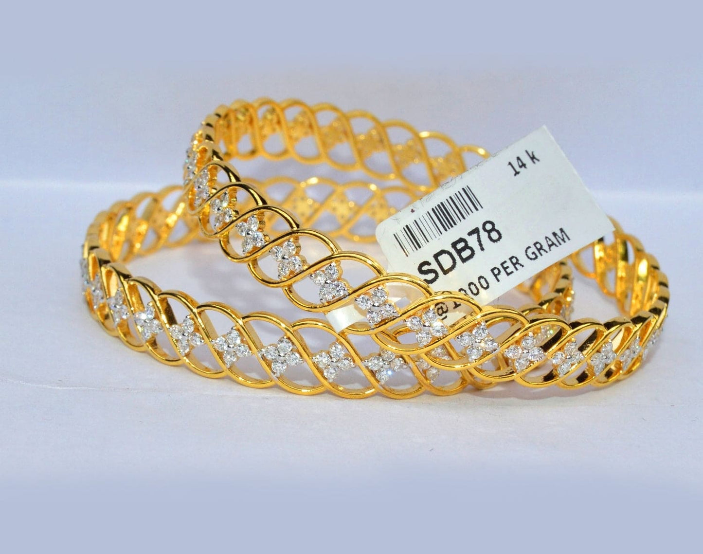 Serene 18k Diamond & Yellow Gold Bangle