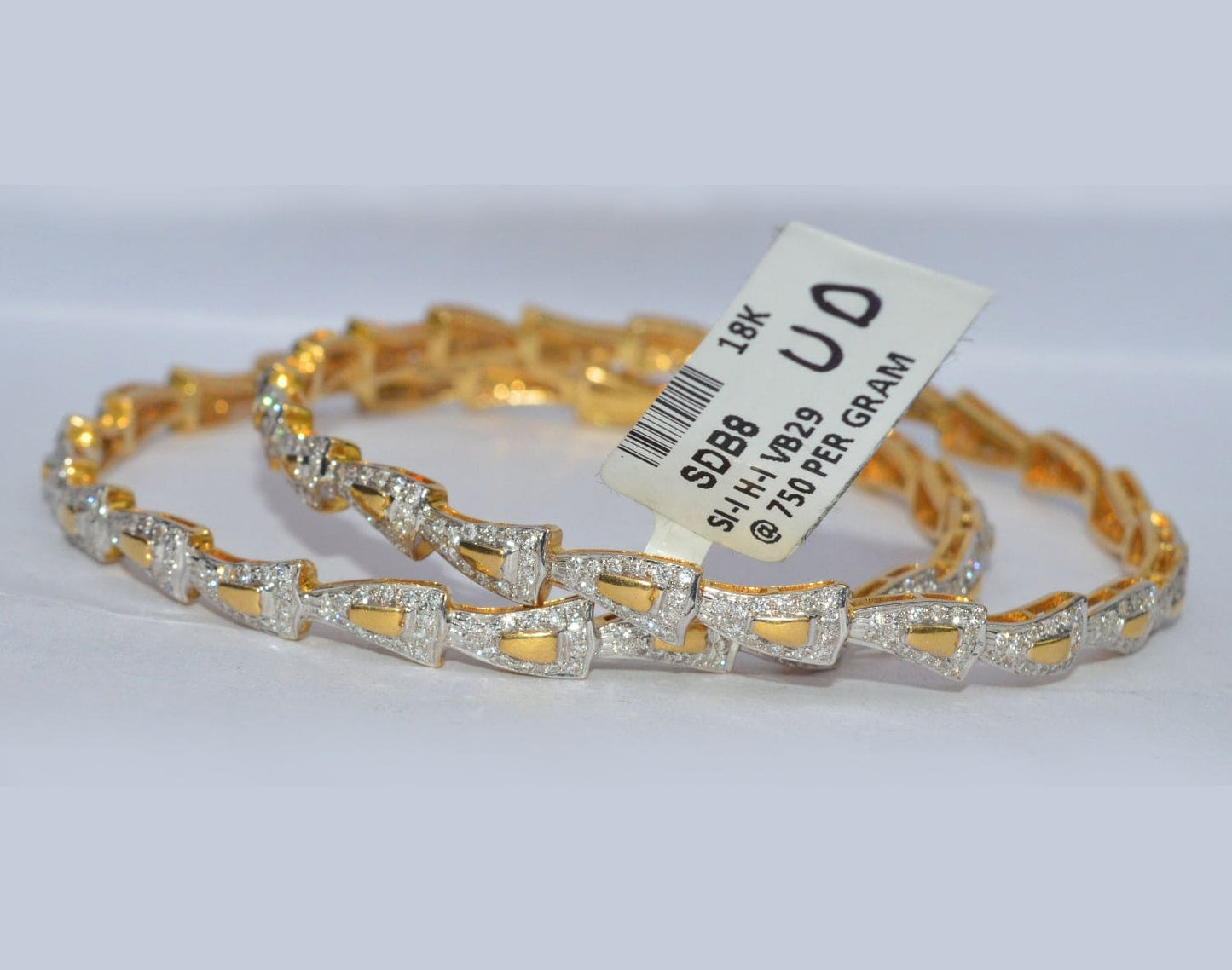 18k Diamond Studded Yellow Gold Bangle