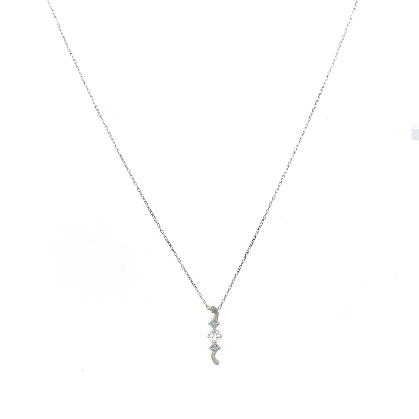 Shimmer Diamond necklace