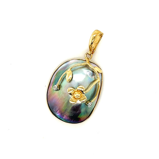 Oval enamel pendant